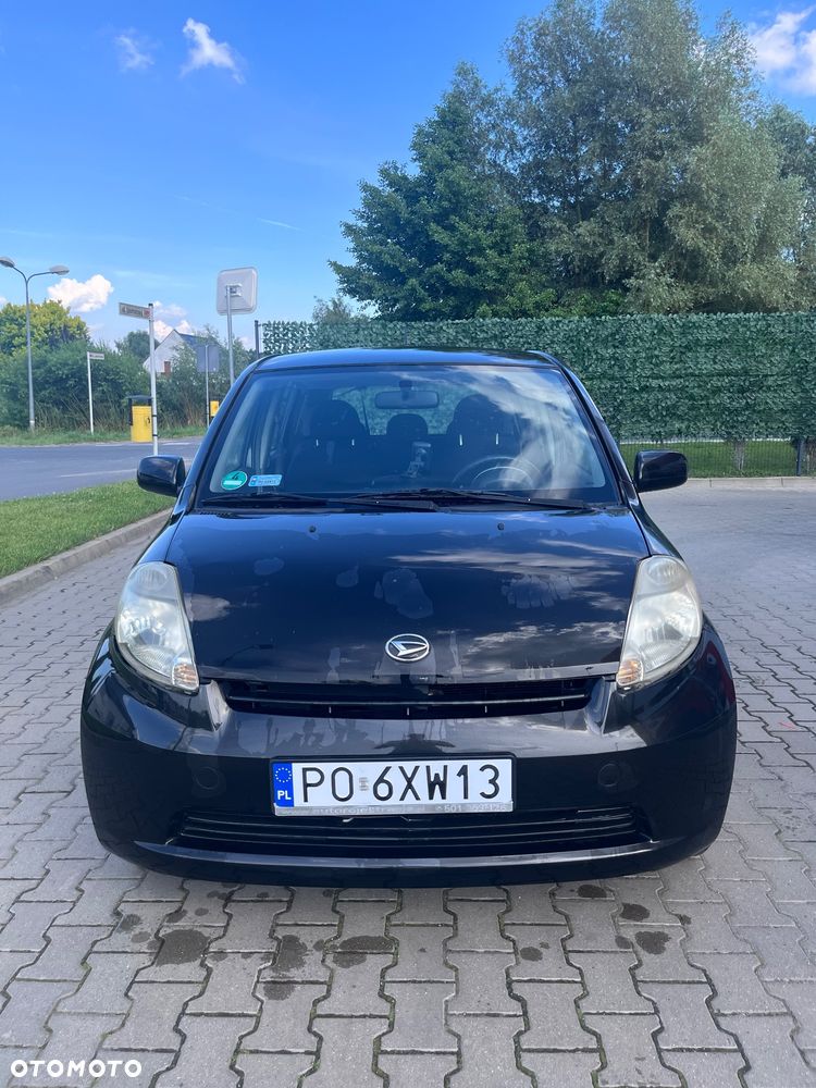 Daihatsu Sirion 1.0 - 3