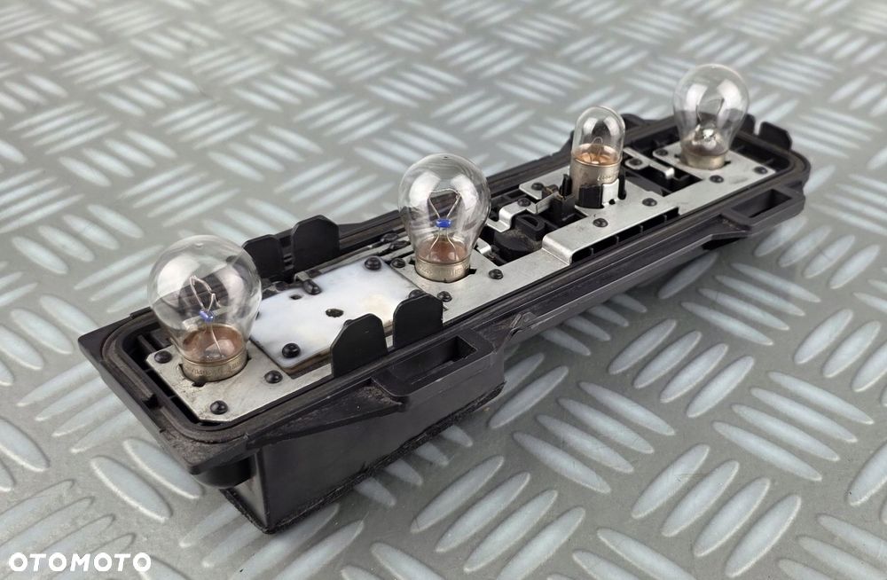 89026938 wkład lampy prawy tył PEUGEOT 307 SW KOMBI 2001-2005 PRZEDLIFT EU - 1