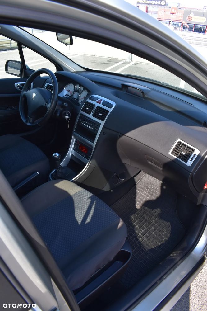 Peugeot 307 - 16