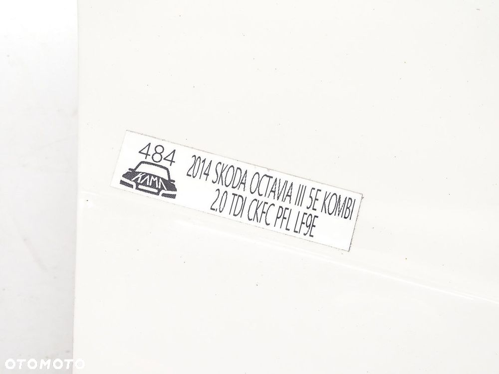 BŁOTNIK PRAWY PRZÓD PRZEDNI SKODA OCTAVIA III 5E SEDAN / KOMBI BIAŁY LF9E - 9