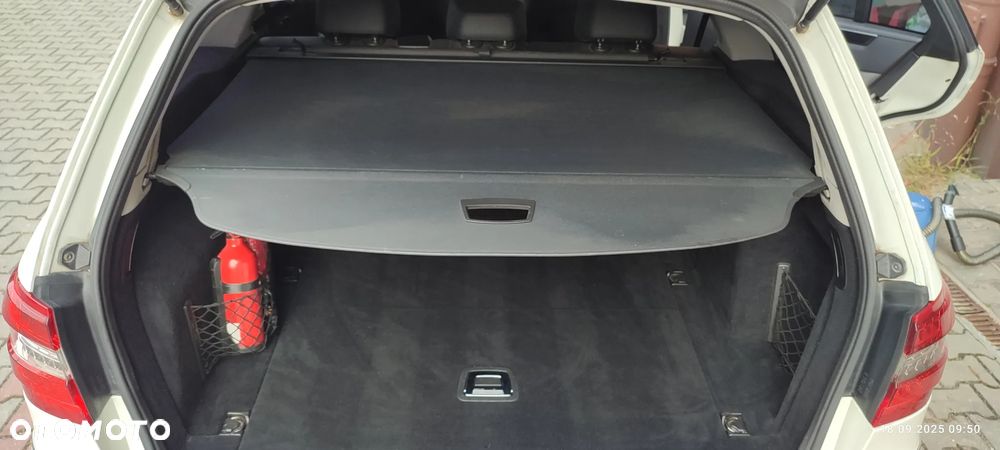 Mercedes-Benz Klasa E 220 CDI DPF BlueEFFICIENCY Automatik Avantgarde - 17