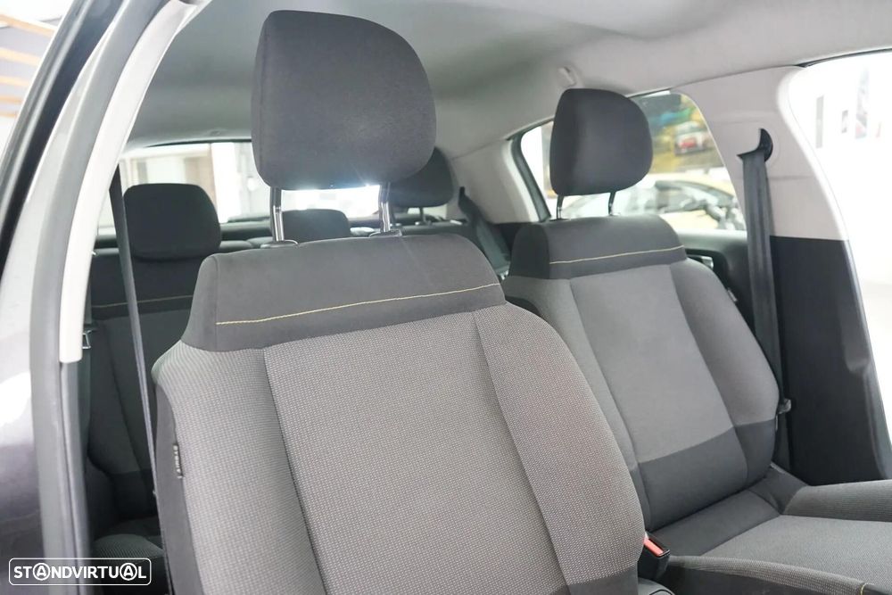 Citroën C3 1.2 PureTech Shine - 37