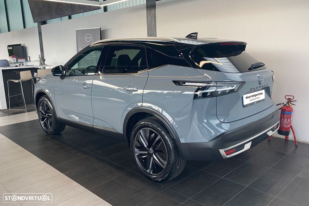 Nissan Qashqai 1.3 DIG-T Evolve + Two Tone Xtronic - 4