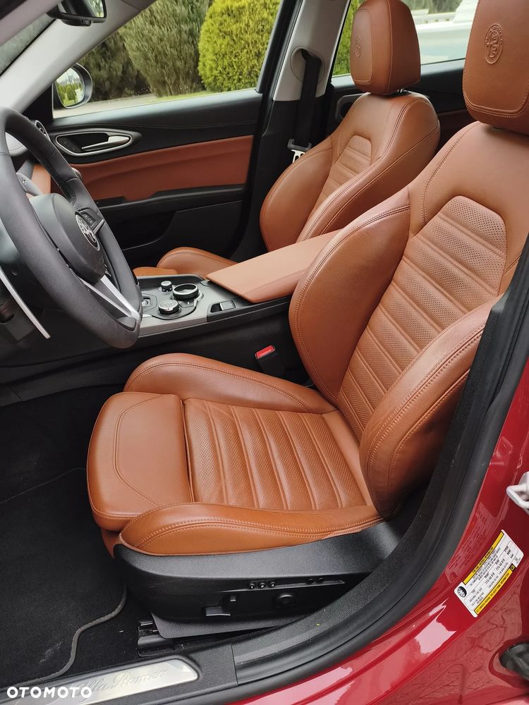 Alfa Romeo Giulia 2.0 Turbo 16V AT8-Q4 Competizione - 11