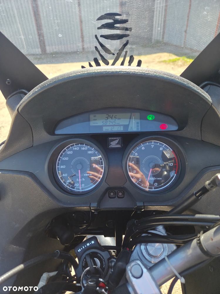 Honda XL - 9