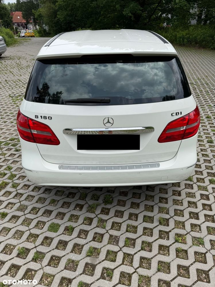 Mercedes-Benz Klasa B 180 CDI (BlueEFFICIENCY) 7G-DCT - 14