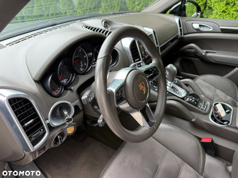 Porsche Cayenne - 9