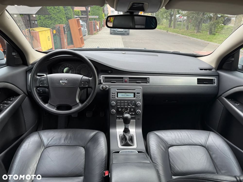 Volvo V70 2.0 - 12