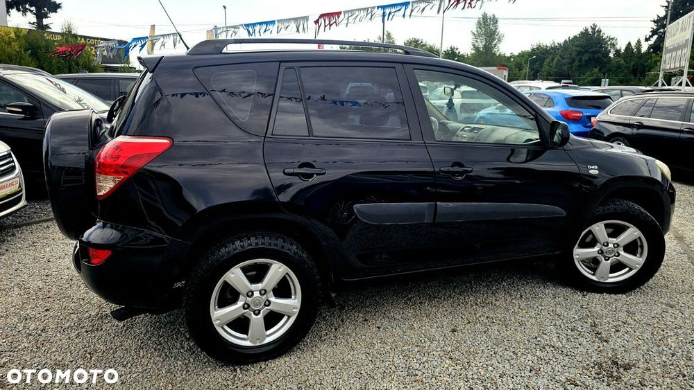 Toyota RAV4 - 8