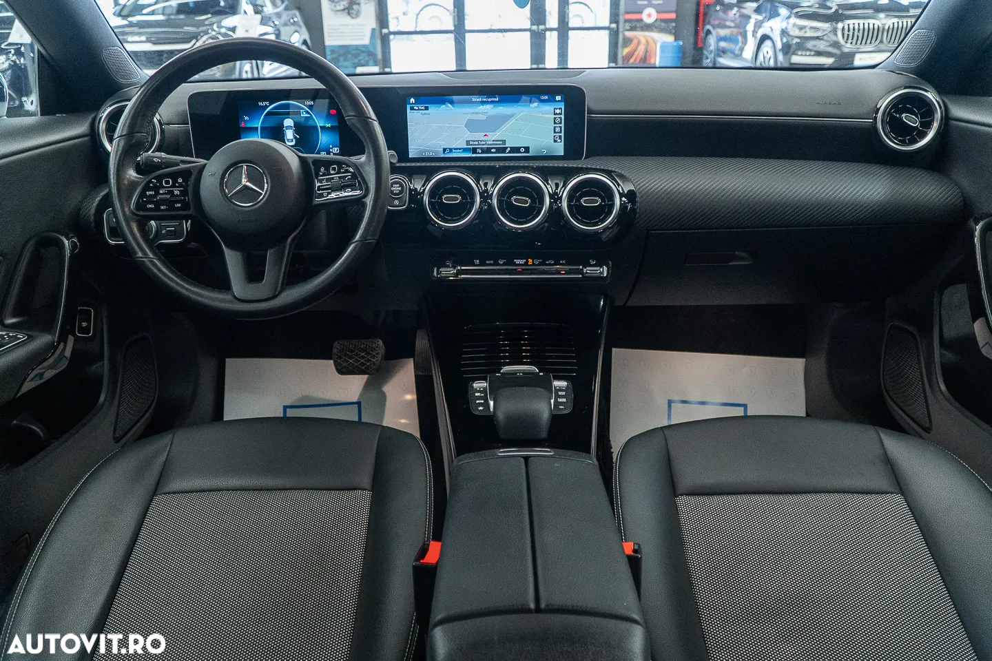 Mercedes-Benz CLA 180 7G-DCT Progressive Line Advanced - 28