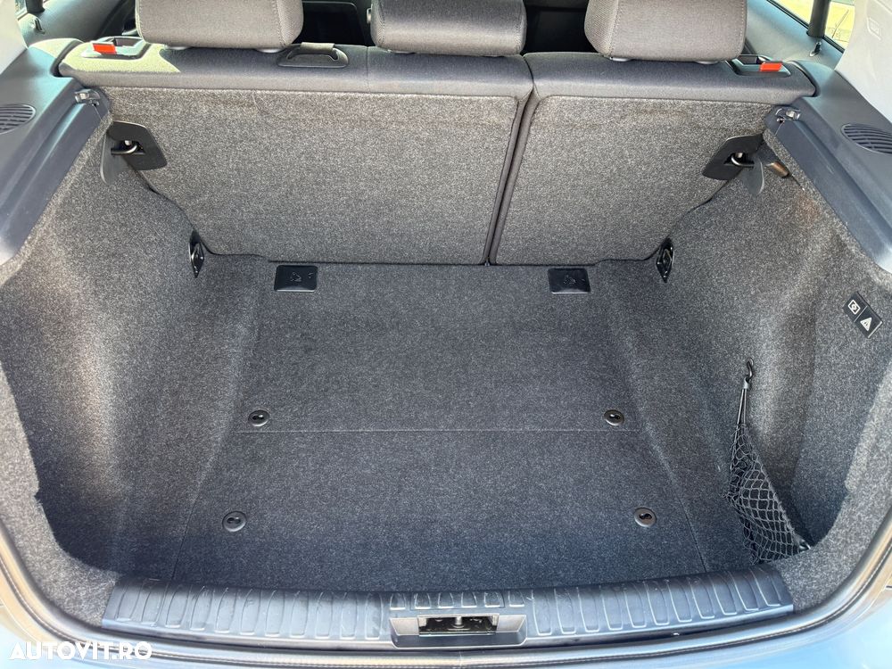 BMW Seria 1 120i Aut. Edition Sport - 29