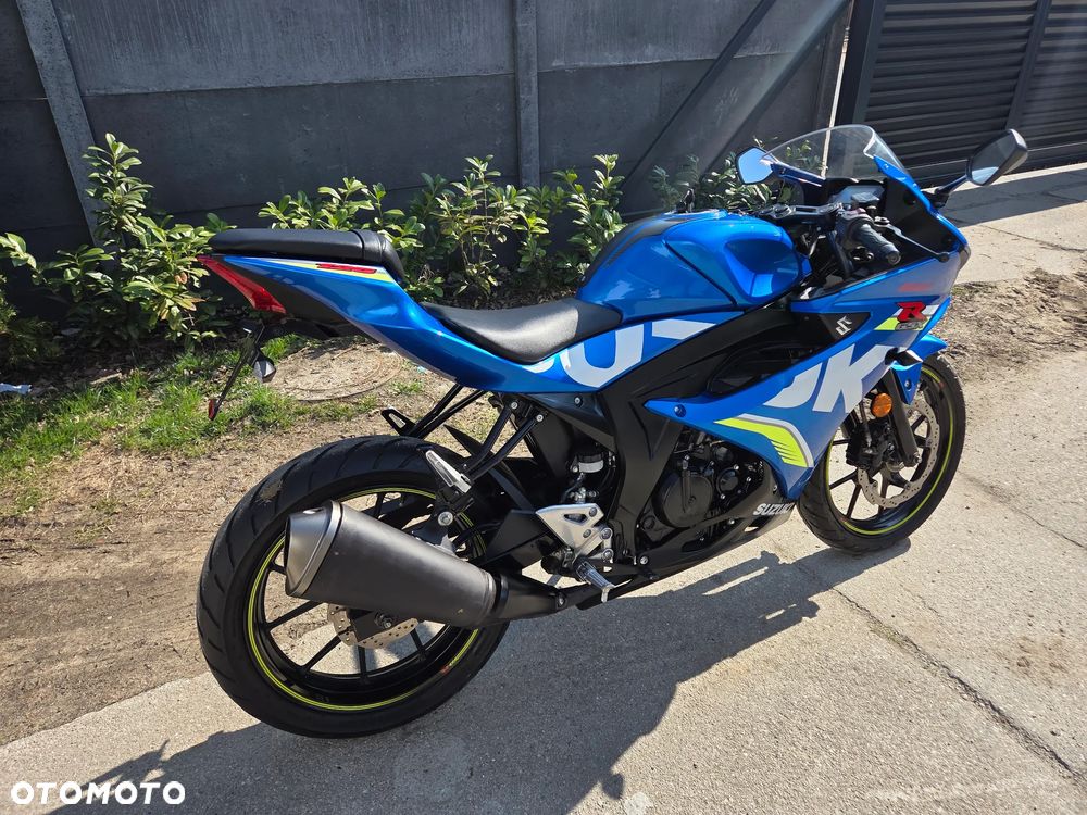 Suzuki GSX-R - 3