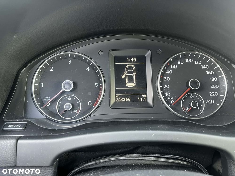 Volkswagen Golf Plus 1.6 TDI DPF BlueMotion Technology Trendline - 8