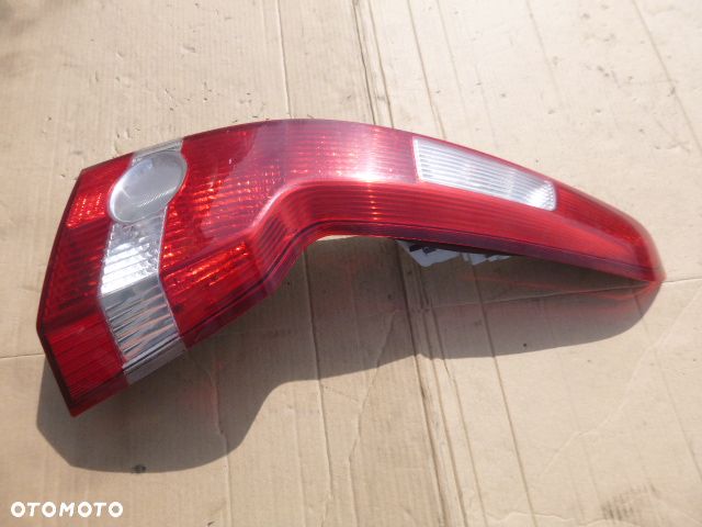 LAMPA PRAWY TYŁ PRAWA TYLNA VOLVO V50 04-07 - 7