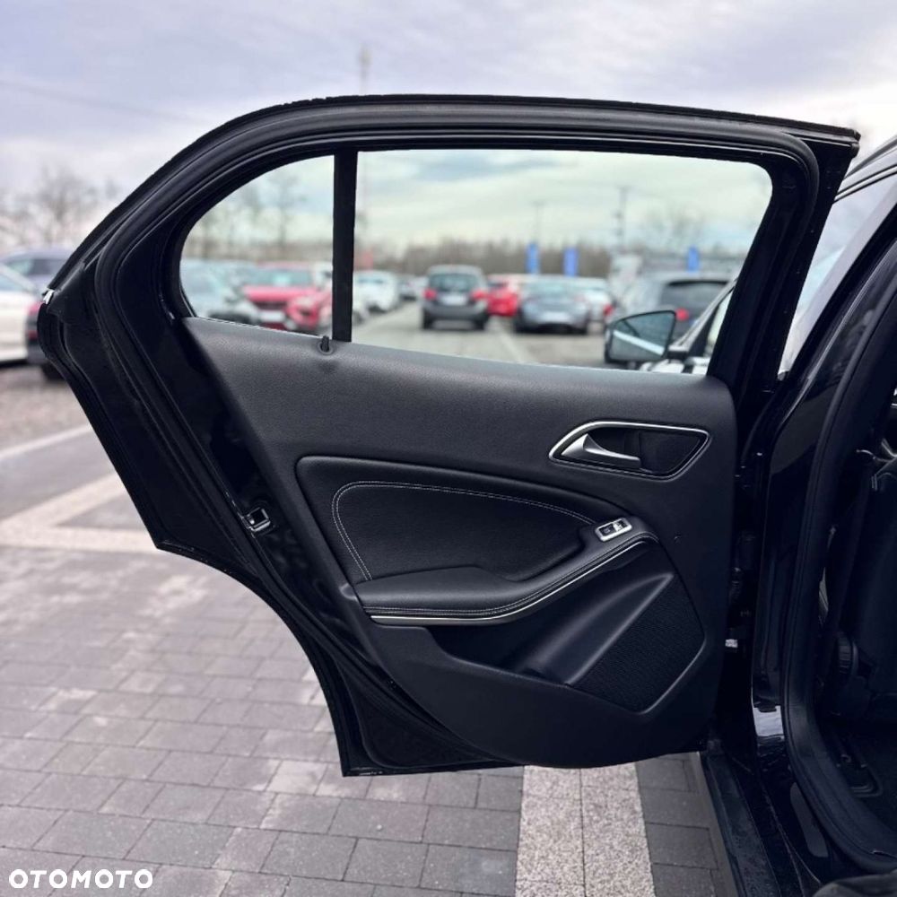 Mercedes-Benz GLA - 17