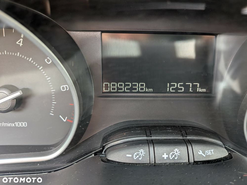Peugeot 2008 PureTech 82 Style - 9