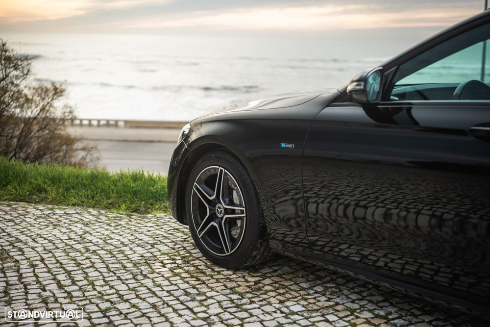 Mercedes-Benz E 300 de AMG Line - 3