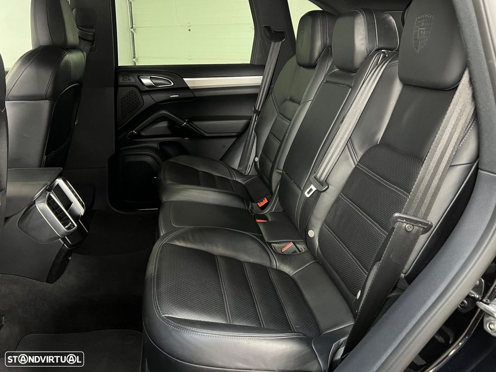 Porsche Cayenne S E-Hybrid - 7