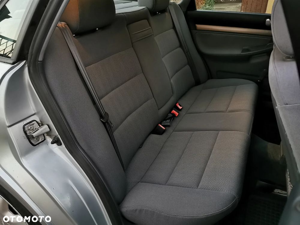 Audi A4 Limousine - 20