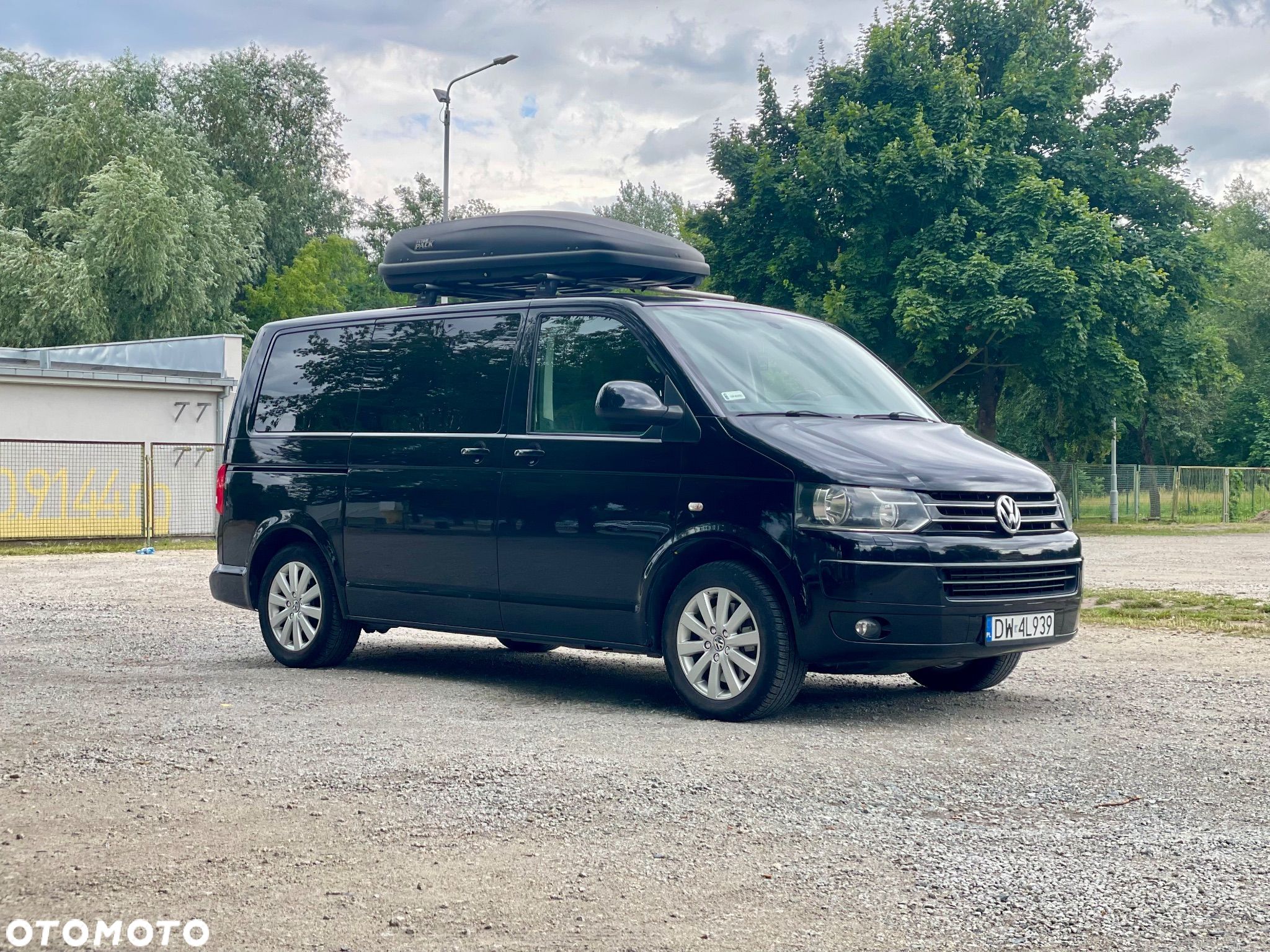 Volkswagen Multivan - 1