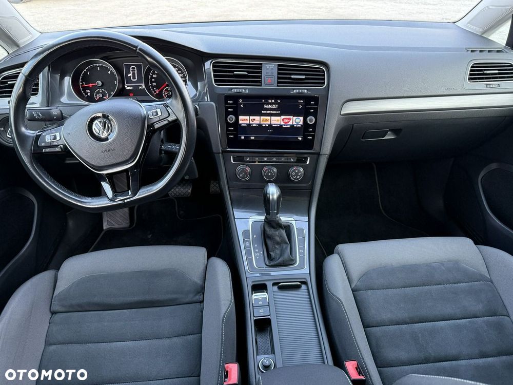Volkswagen Golf - 11