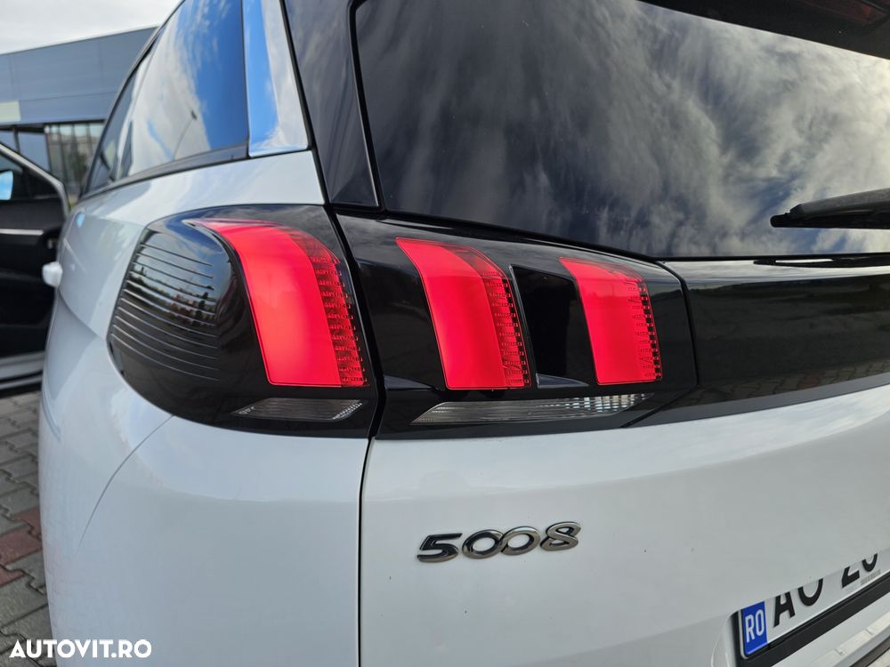 Peugeot 5008 PureTech 130 Stop & Start Allure Business-Paket - 29