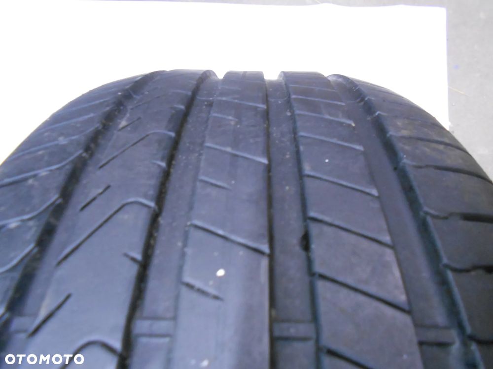 OPONA POJEDYNKA 235/50R19 PIRELLI CINTURATO P7 SEAL DOT 3423 7.4MM - 2