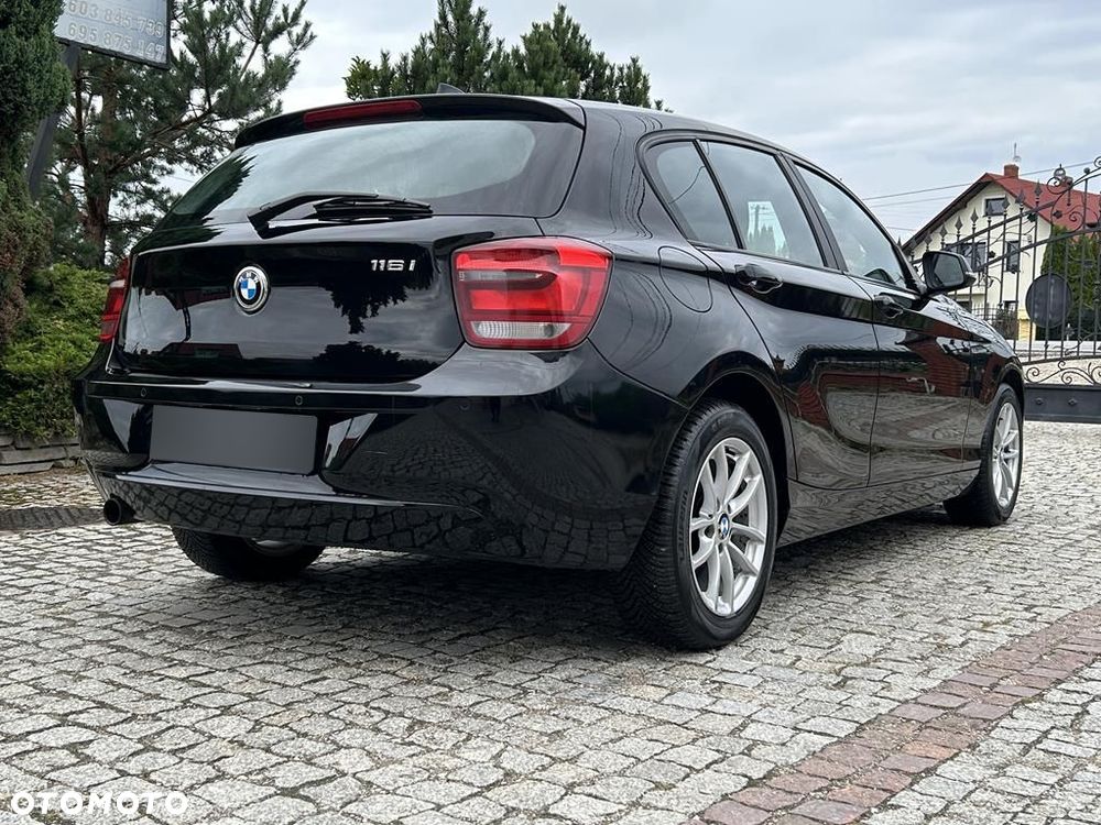 BMW Seria 1 116i - 8