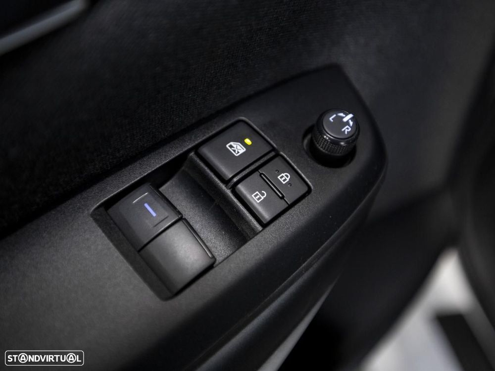 Toyota Yaris 1.5 HDF Comfort - 13