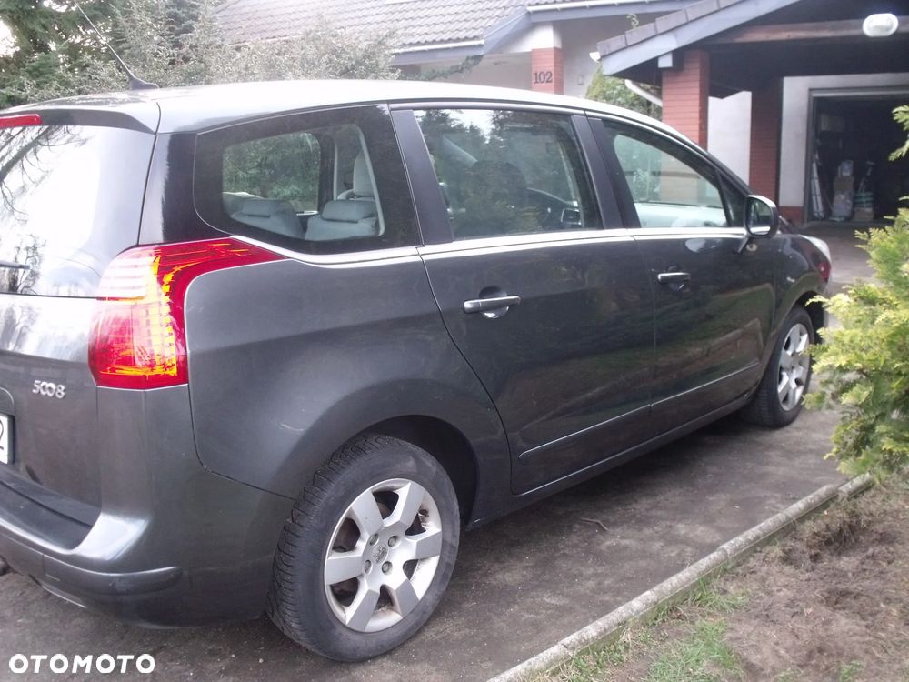 Peugeot 5008 - 3