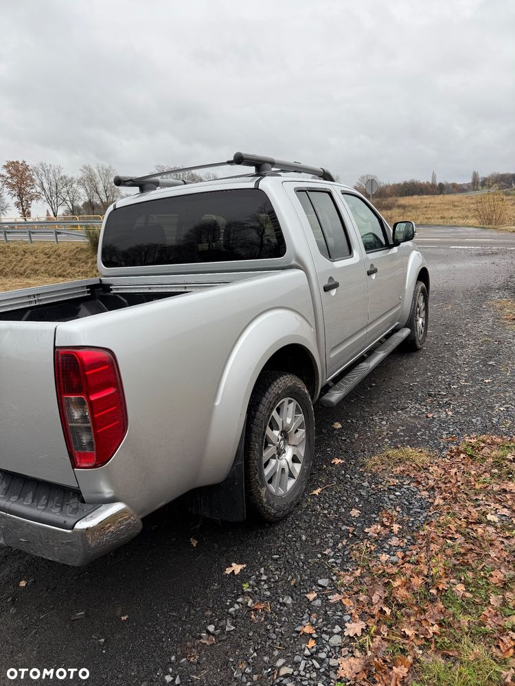 Nissan Navara 3.0 D V6 Platinum Long EU5 - 8