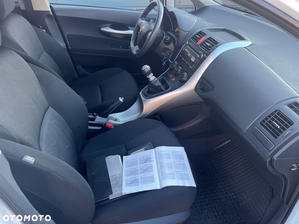 Toyota Auris 1.6 Valvematic Comfort - 9