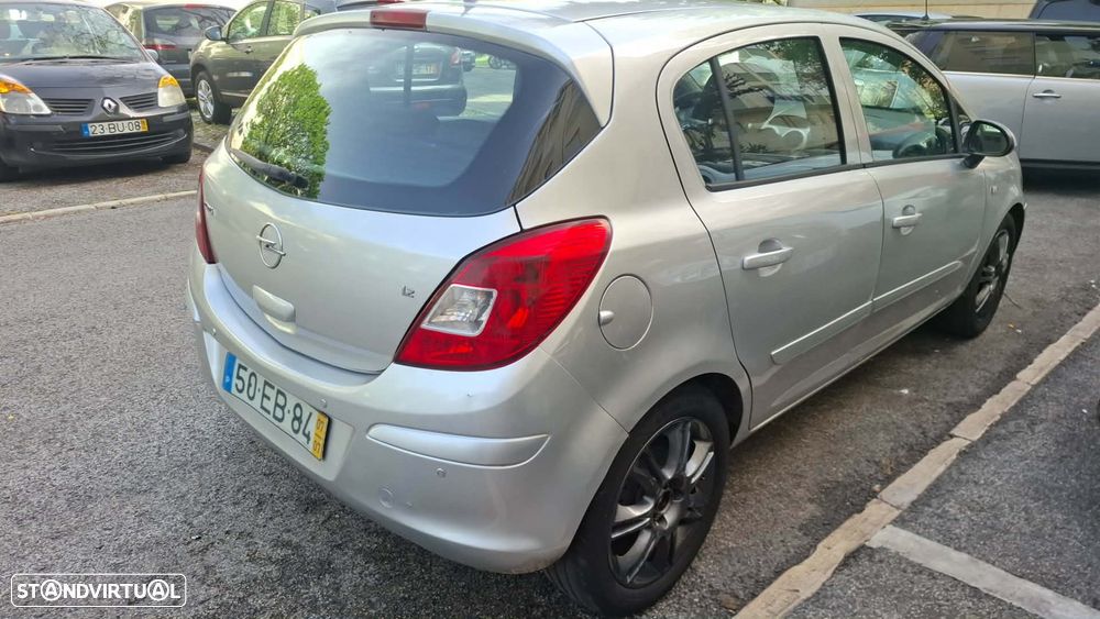 Opel Corsa 1.2 16V Enjoy - 4