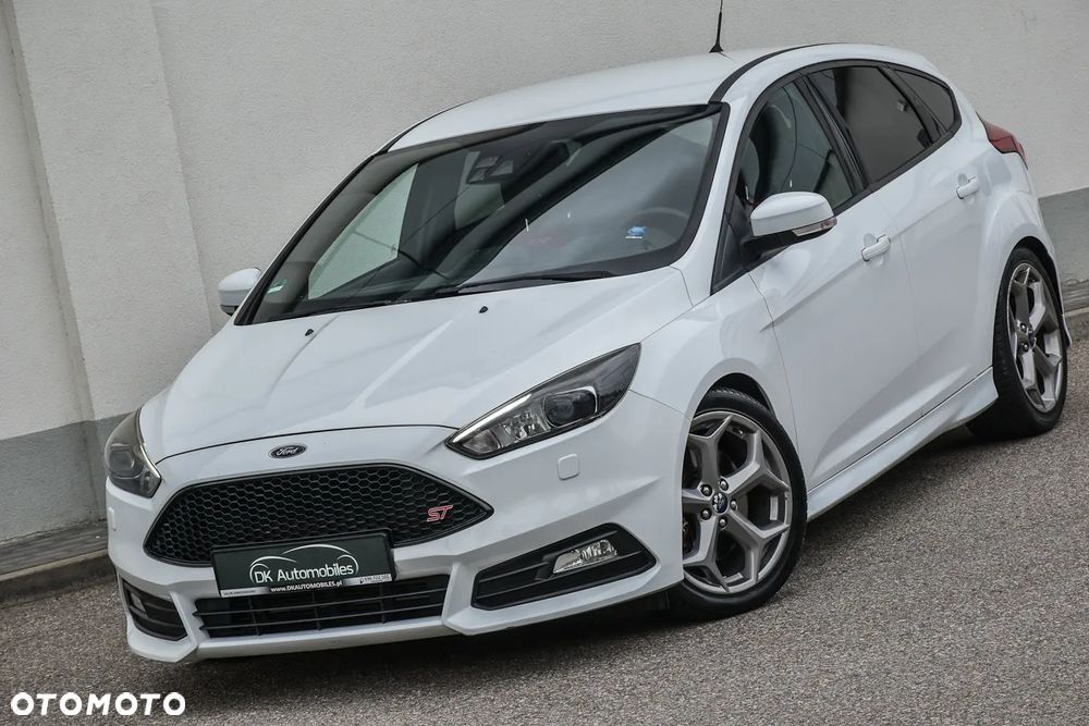 Ford Focus 2.0 EcoBoost ST mit Leder-Sport-Paket - 4