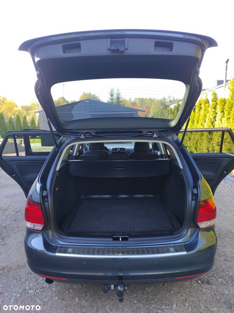 Volkswagen Golf - 6