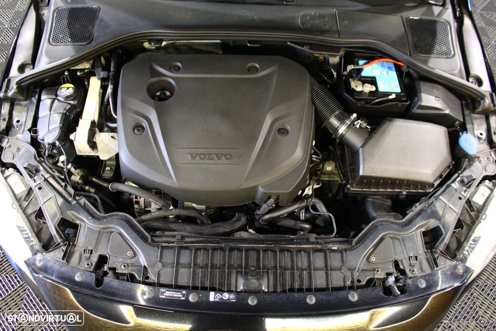 Volvo V60 2.0 D2 Momentum Drive - 31