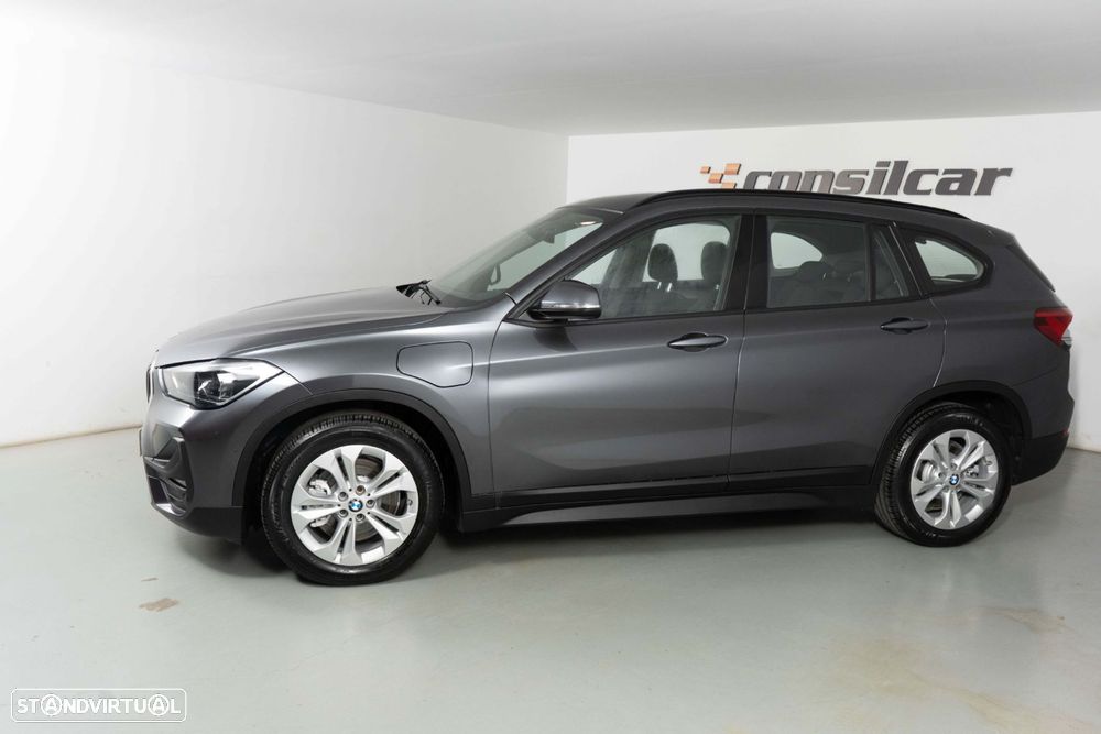 BMW X1 25 e xDrive Corporate Edition - 6