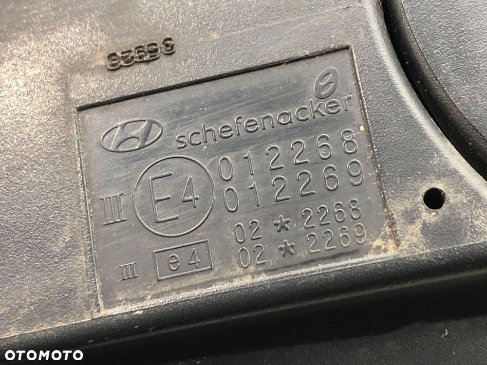 LUSTERKO PRAWY  HYUNDAI TUCSON (JM) 2004 - 2022 2.0 104 kW [141 KM] benzyna 2004 - 2022 - 6