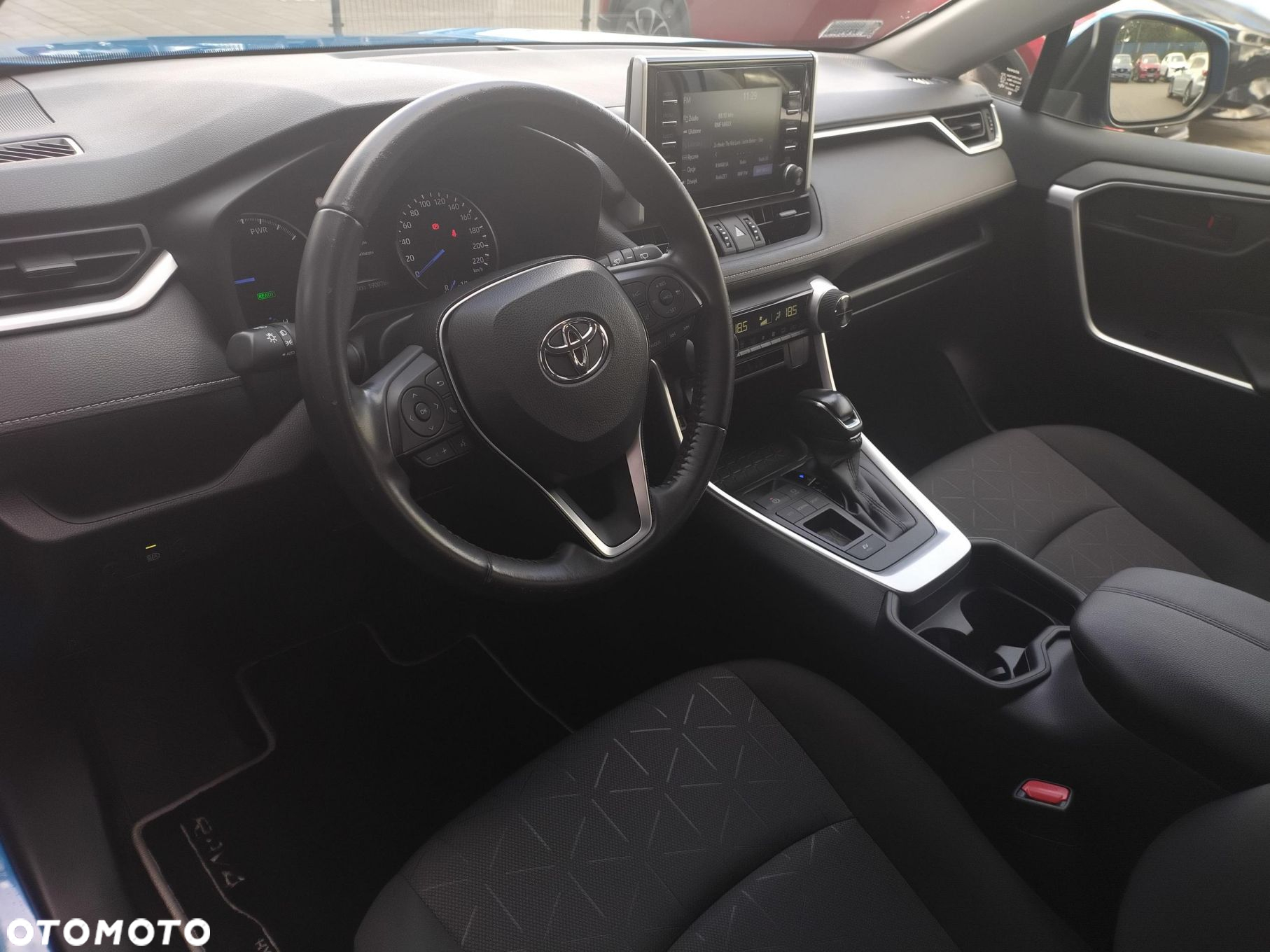 Toyota RAV4 - 9