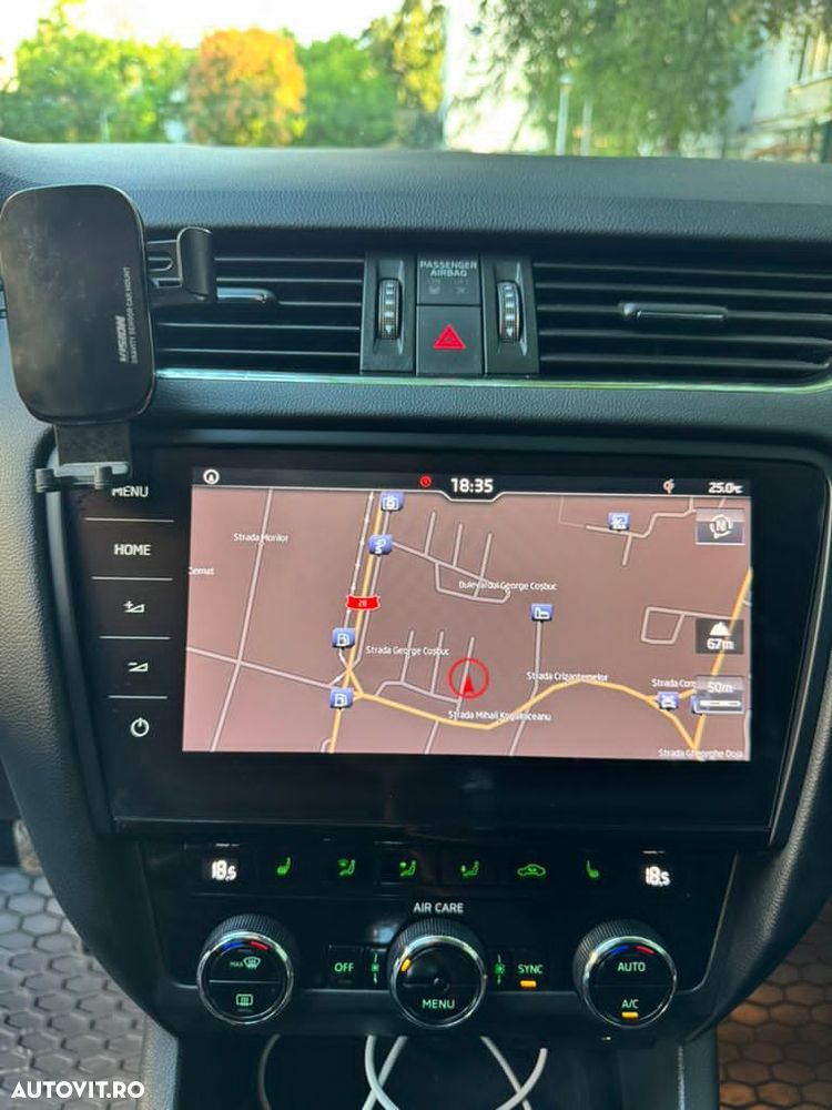 Skoda Octavia 1.6 TDI DSG Style - 16