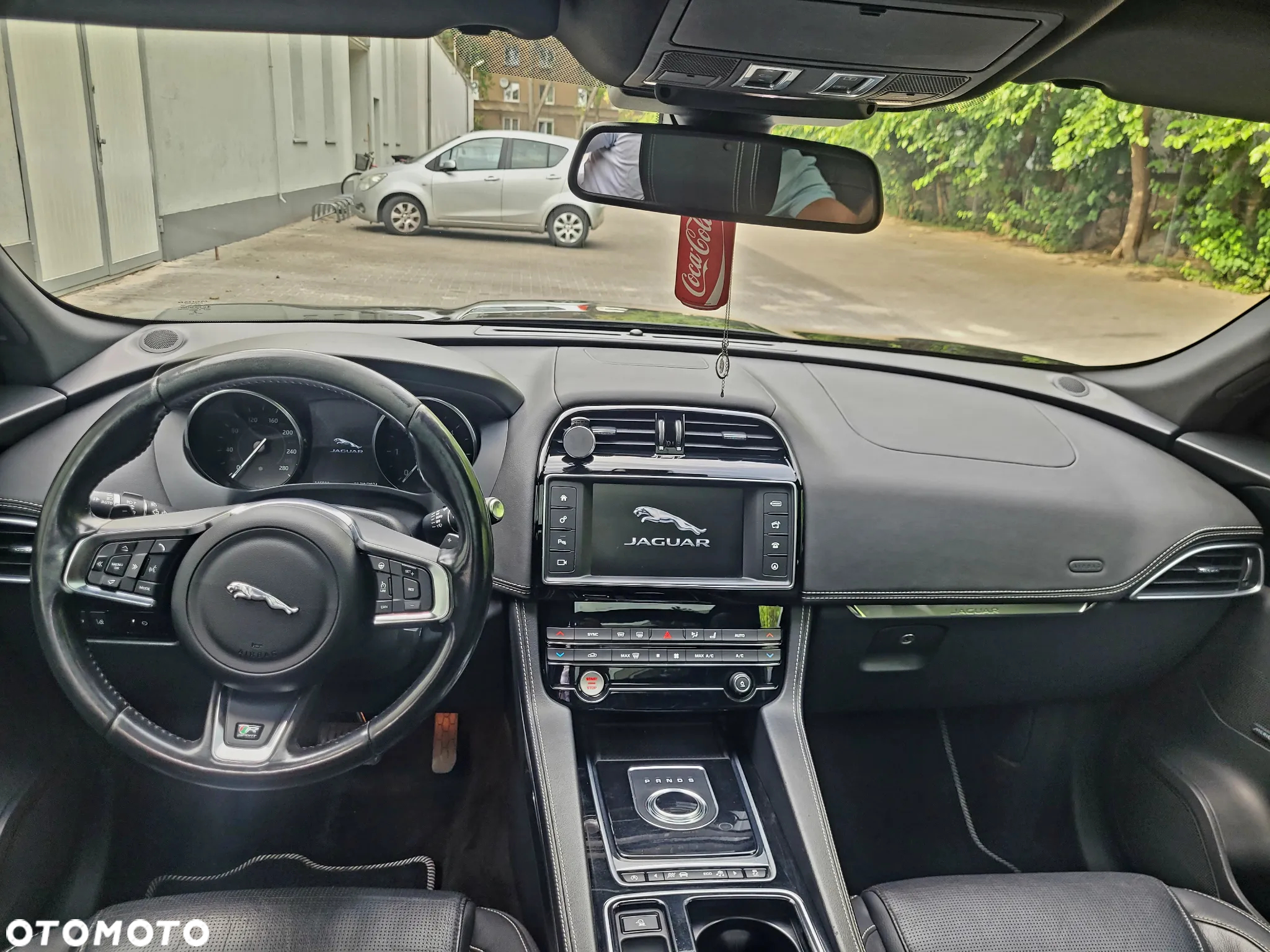Jaguar F-Pace 2.0 i4D AWD R-Sport - 7