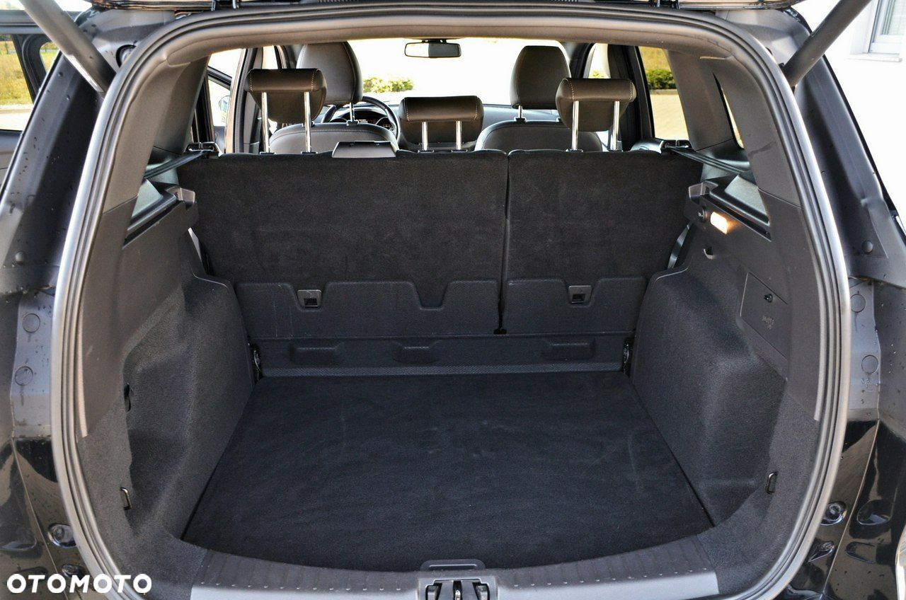 Ford Kuga - 24