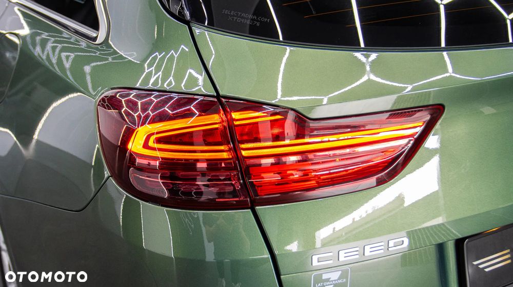Kia Ceed 1.5 T-GDI M DCT - 11