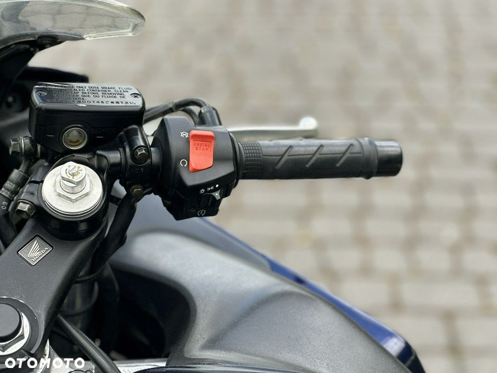 Honda CBR - 13