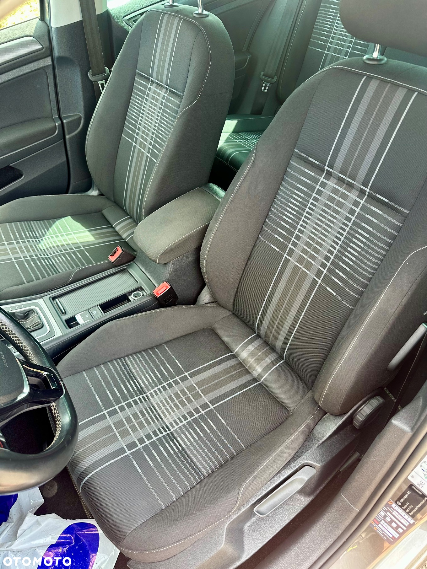 Volkswagen Golf 1.6 TDI BlueMotion Technology DSG Lounge - 11