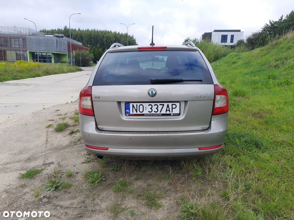Skoda Octavia 1.6 TDI DPF Ambition Green tec - 4