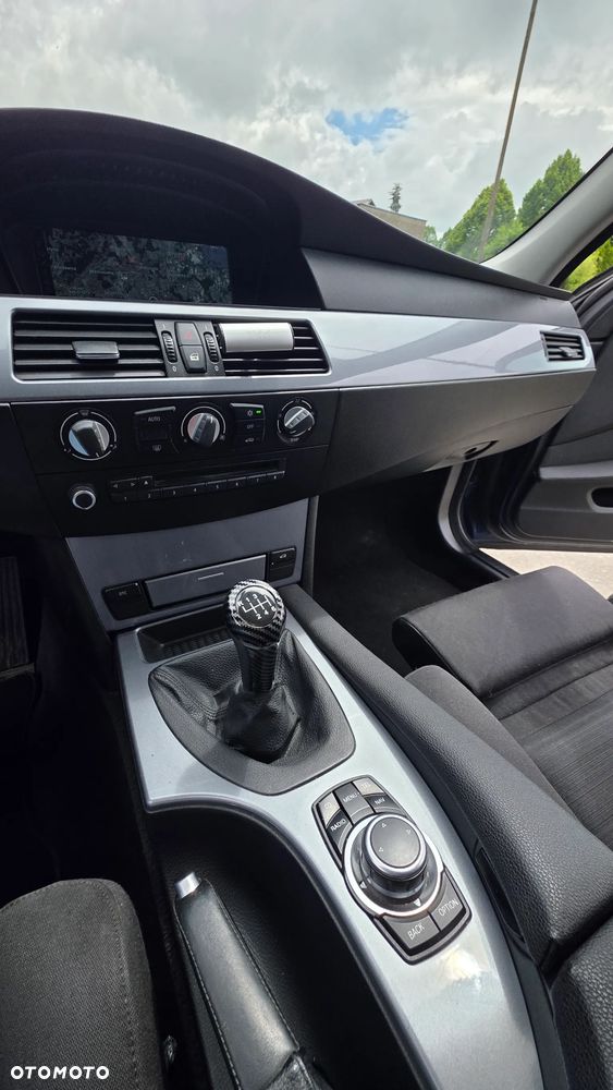 BMW Seria 5 520d Edition Sport - 24