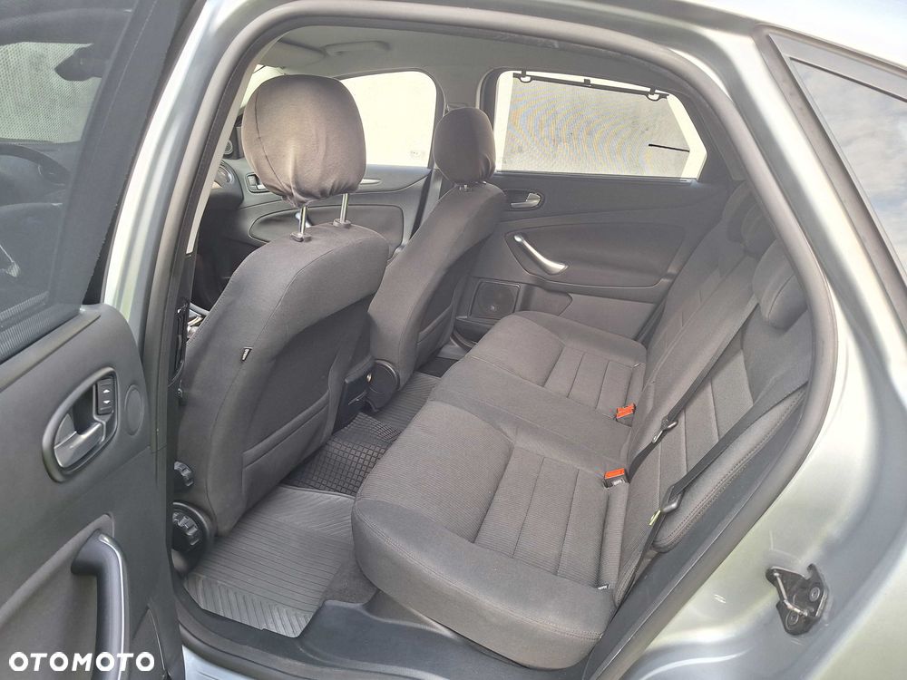 Ford Mondeo - 7