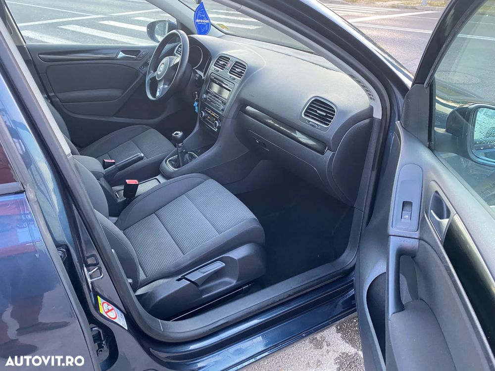 Volkswagen Golf 1.6 TDI BlueMotion Technology DPF Trendline - 19