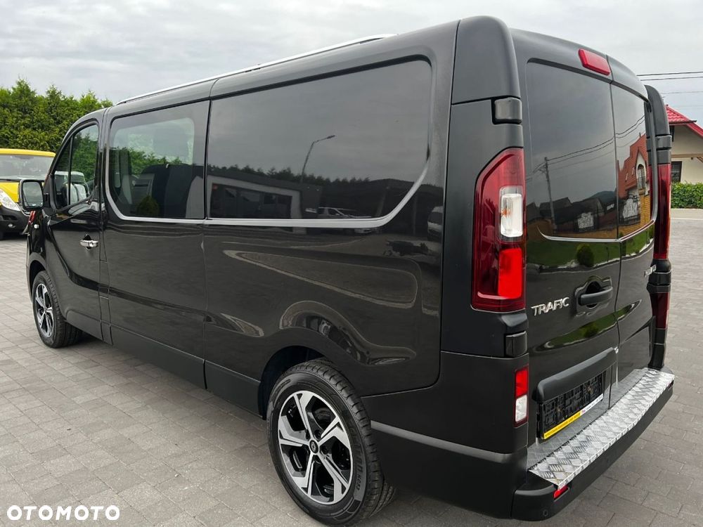 Renault Trafic Long  doka 6-osobowy - 19